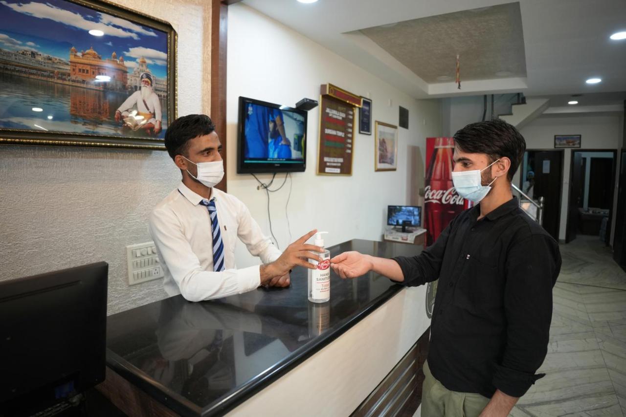Hotel Holiday Comfort Amritsar Exterior photo