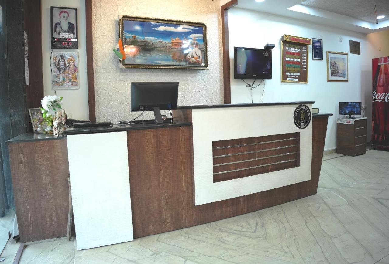 Hotel Holiday Comfort Amritsar Exterior photo