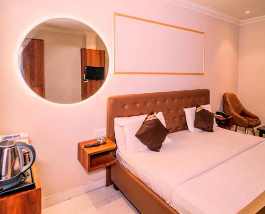 Hotel Holiday Comfort Amritsar Exterior photo